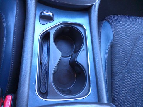 Used 2015 Chrysler 200 S image 19