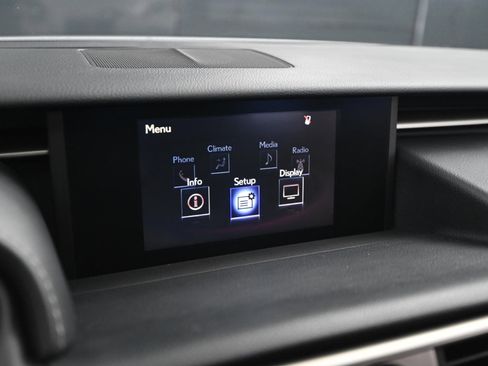 Used 2016 Lexus IS 300 image 25