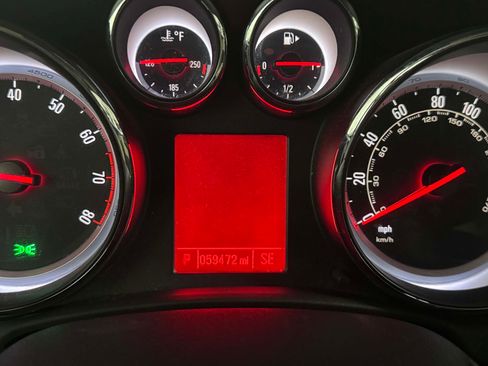 Used 2016 Buick Cascada Premium image 9