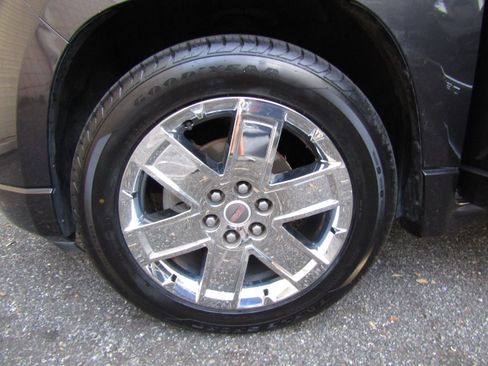 Used 2016 GMC Acadia FWD Denali image 20