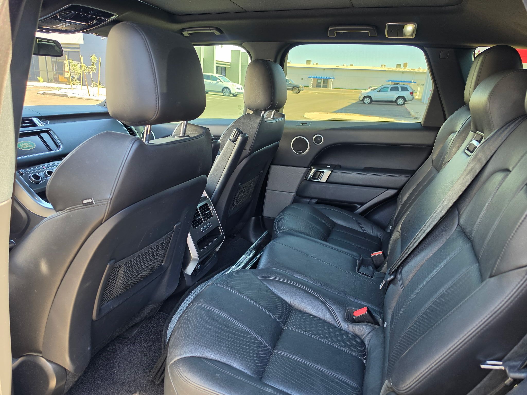 Used 2016 Land Rover Range Rover Sport SE AWD/4WD image 6