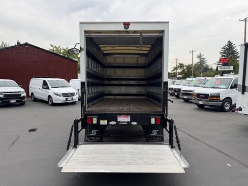 Used 2021 Chevrolet Express 3500 image 3