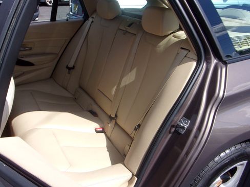 Used 2014 BMW 328i xDrive Wagon AWD/4WD image 24