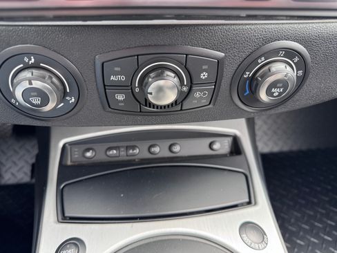 Used 2006 BMW Z4 3.0i image 11