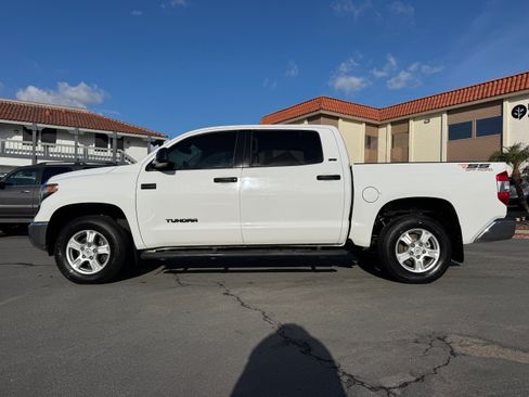 Used 2018 Toyota Tundra SR5 image 3