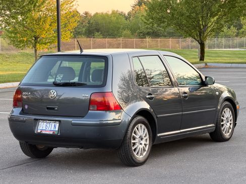 Used 2005 Volkswagen Golf GLS TDI 4-Door FWD image 75