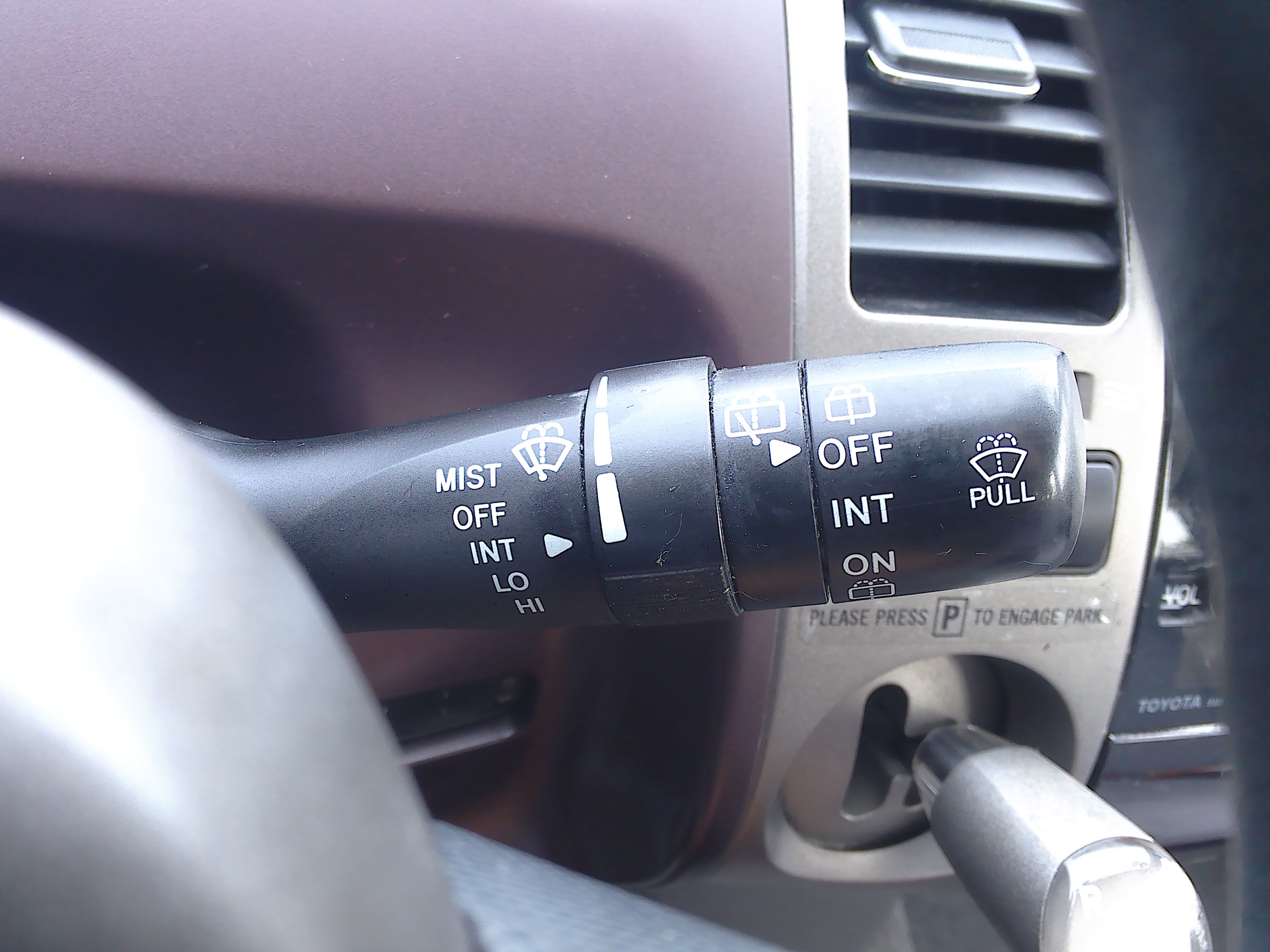Used 2005 Toyota Prius Two FWD image 27