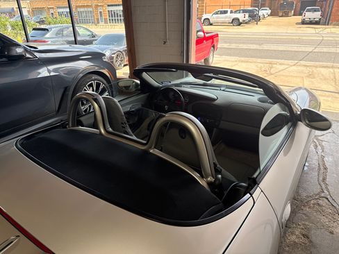 Used 2001 Porsche Boxster Spyder RWD image 27