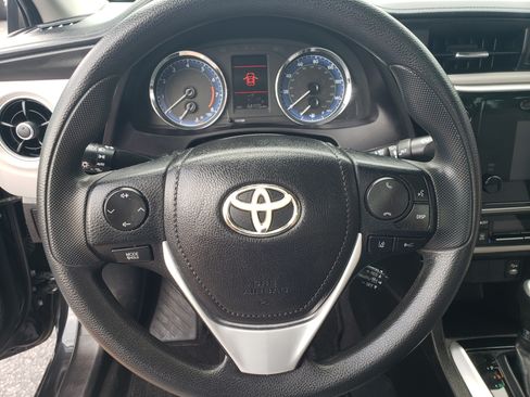 Used 2017 Toyota Corolla LE image 24