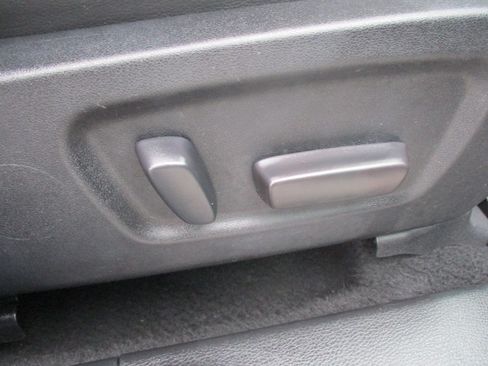 Used 2018 Toyota Highlander XLE image 35