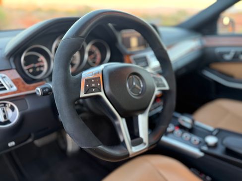 Used 2014 Mercedes-Benz E 63 AMG S-Model 4MATIC Wagon image 10