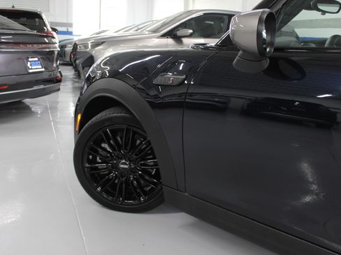 Used 2023 MINI Cooper S 4-Door Hardtop FWD image 14