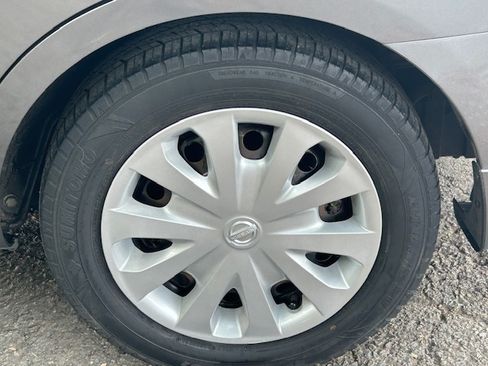 Used 2018 Nissan Versa 1.6 S Plus FWD image 27