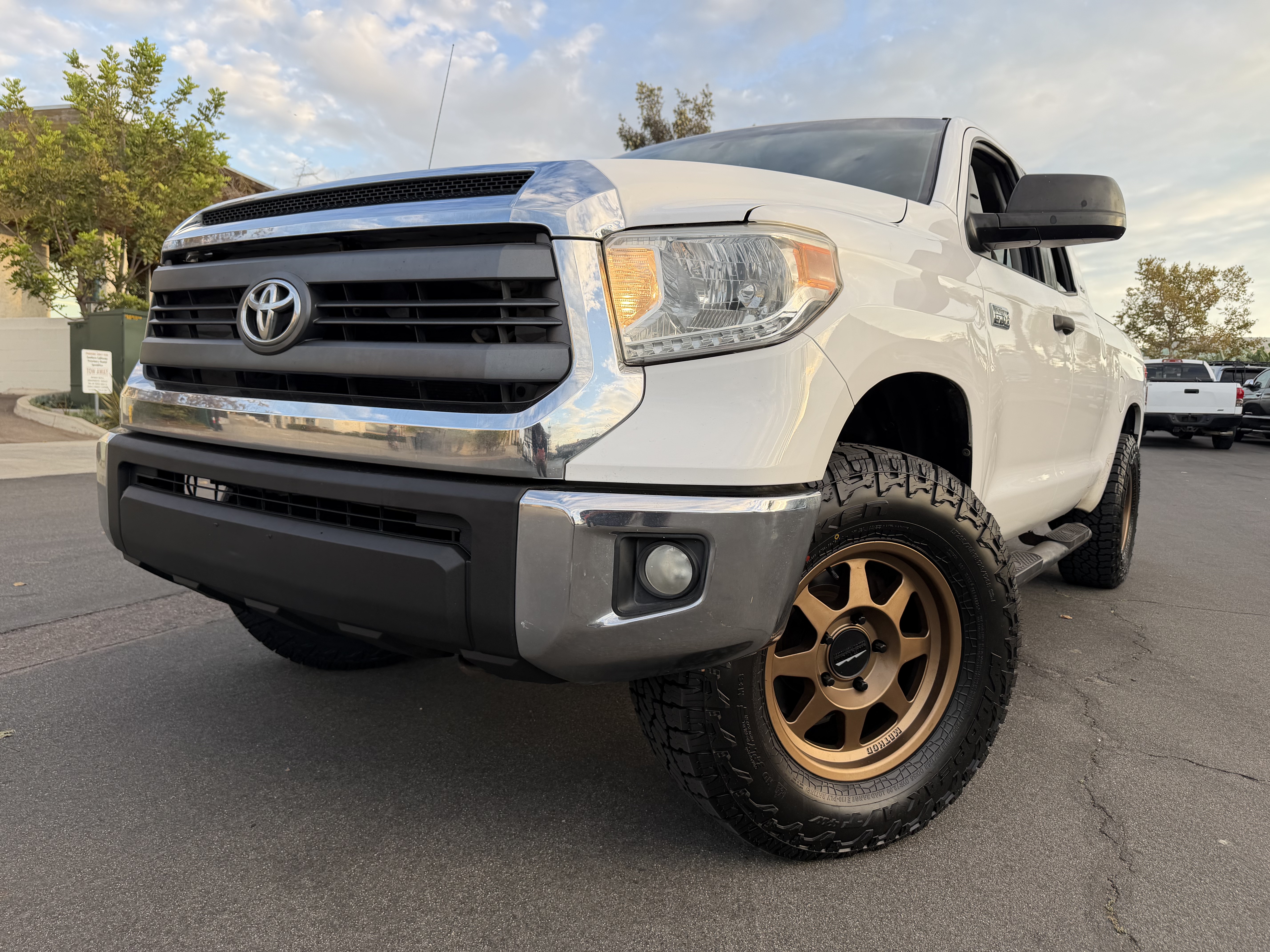 Used 2015 Toyota Tundra 4x4 SR5 w/ TRD Off-Road Pkg image 7