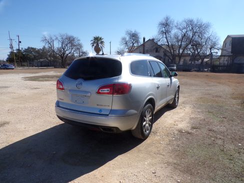 Used 2016 Buick Enclave Leather image 3