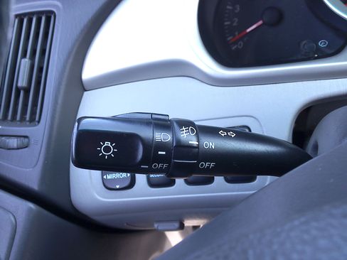 Used 2004 Toyota Highlander image 24