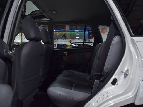 Used 2004 Toyota RAV4 image 18