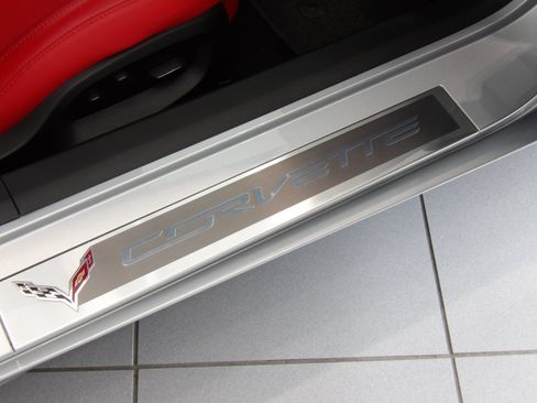 Used 2015 Chevrolet Corvette Stingray 2LT image 20