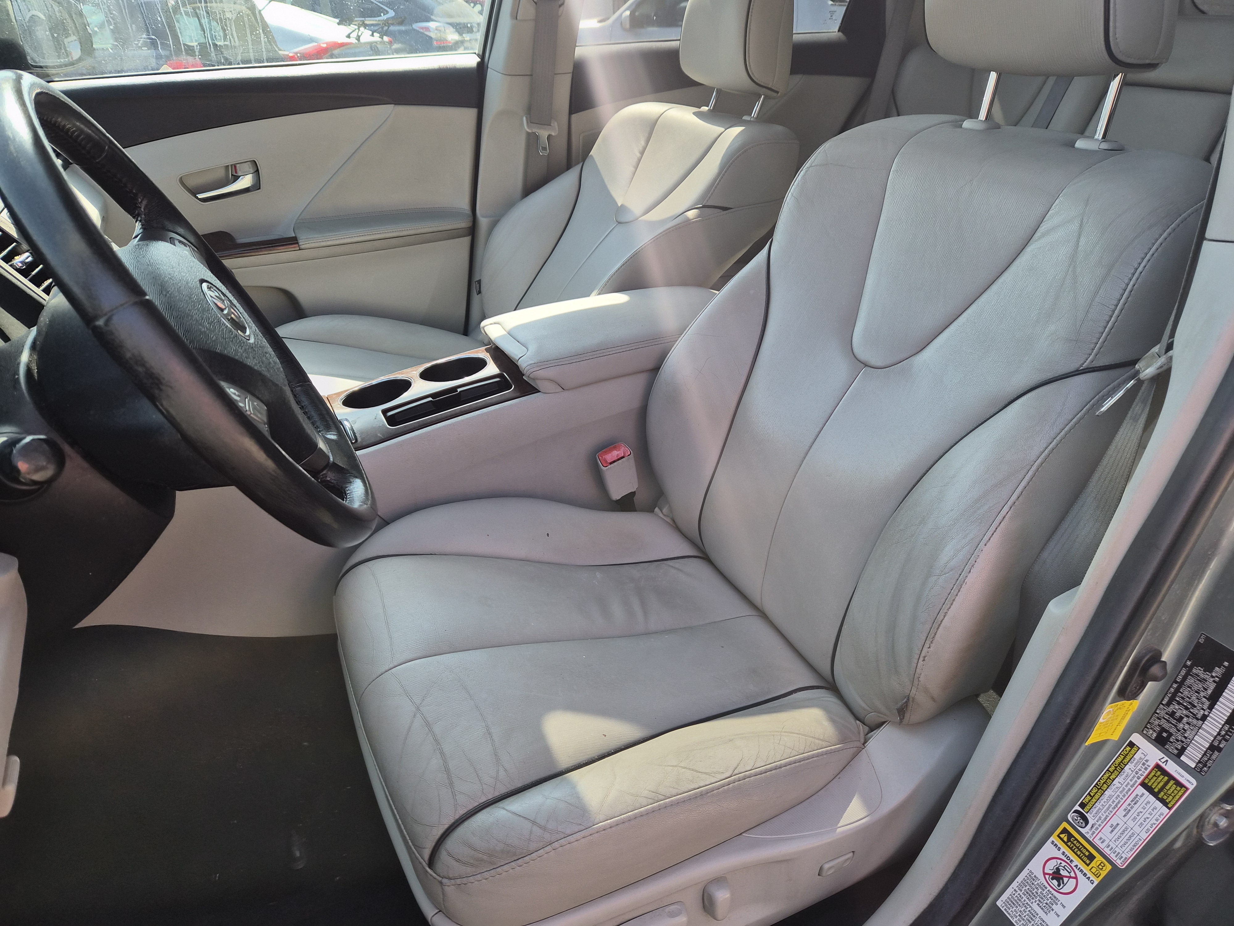 Used 2011 Toyota Venza FWD image 7