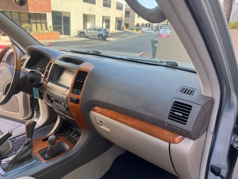 Used 2005 Lexus GX 470 image 30