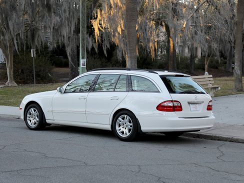 Used 2004 Mercedes-Benz E 320 Wagon image 7