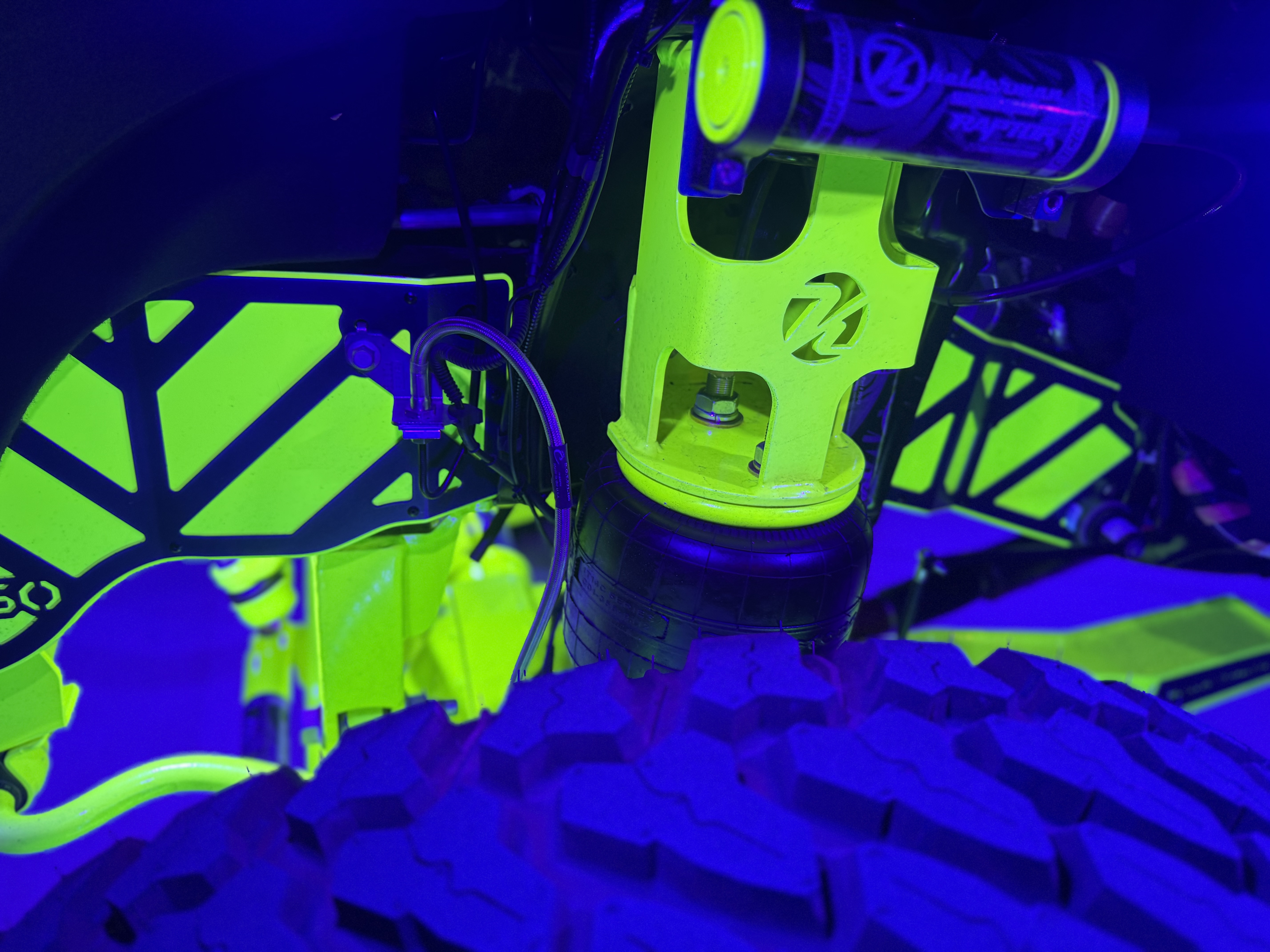 Used 2025 Ford F350 Platinum AWD/4WD image 42