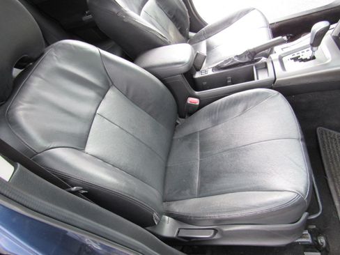 Used 2011 Subaru Forester 2.5X Limited AWD/4WD image 16