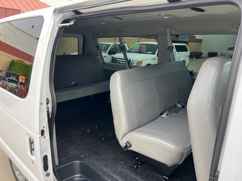 Used 2007 Ford E-350 and Econoline 350 XL image 11