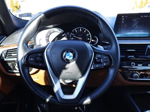 Used 2017 BMW 540i xDrive image 17