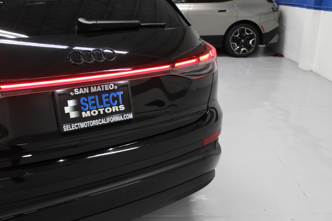 Used 2025 Audi Q4 e-tron Premium RWD image 9