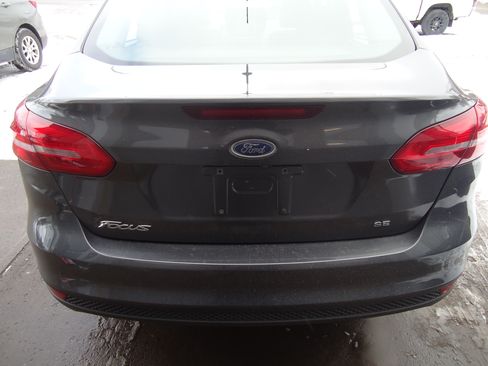 Used 2015 Ford Focus SE image 5