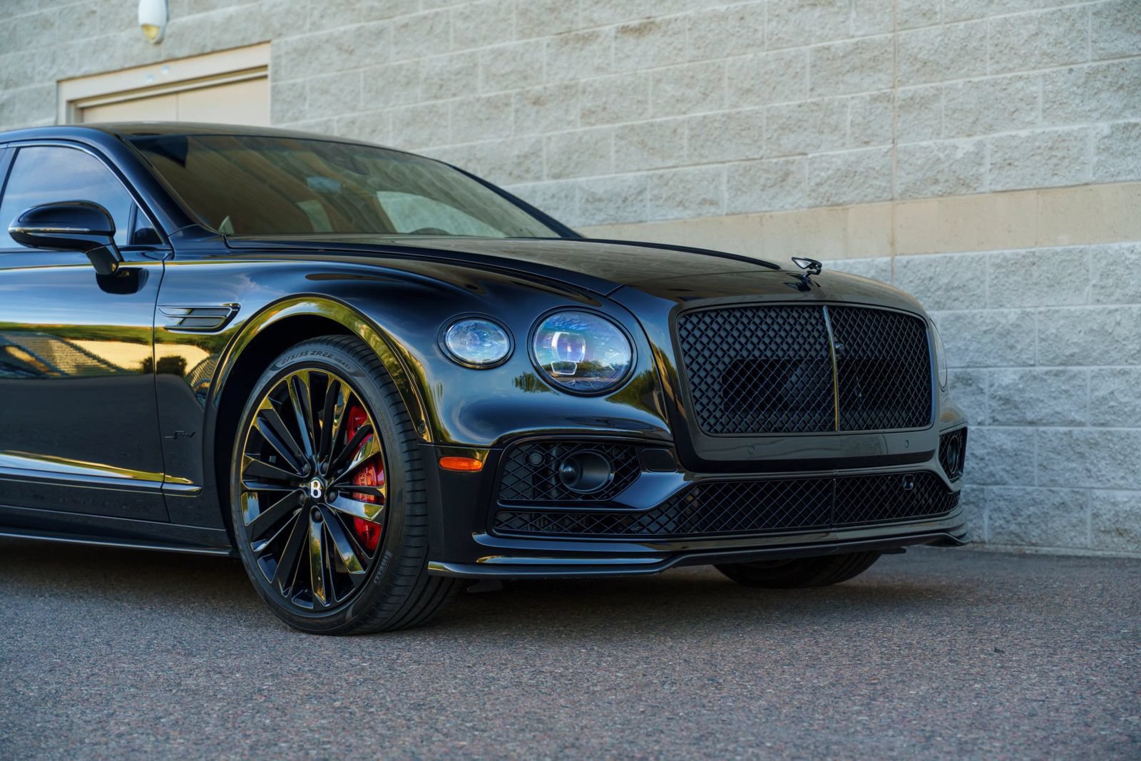 Used 2024 Bentley Flying Spur Flying Spur AWD/4WD image 47