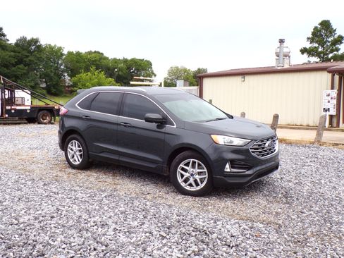 Used 2021 Ford Edge SEL image 3