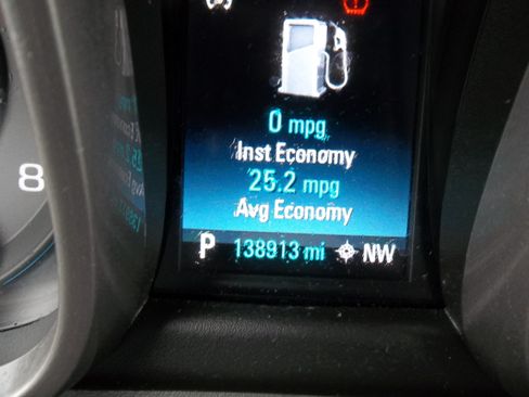 Used 2016 Chevrolet Malibu Limited LTZ image 11