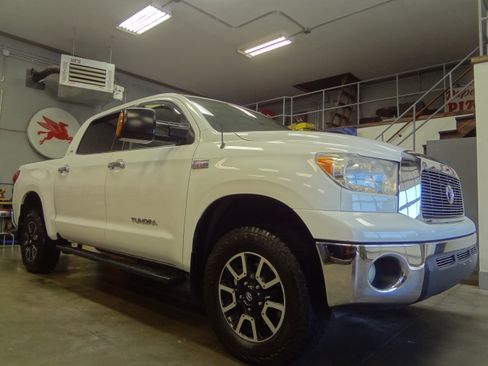 Used 2007 Toyota Tundra 2WD CrewMax SR5 image 1