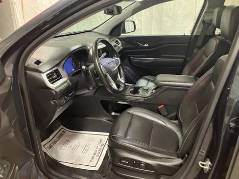 Used 2020 GMC Acadia SLT image 2