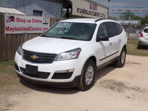 Used 2016 Chevrolet Traverse LS image 1