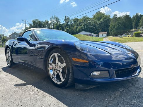 Used 2006 Chevrolet Corvette w/ 3LT image 5