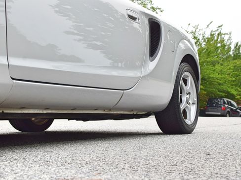 Used 2001 Toyota MR2 Spyder UNAVAIL RWD image 41