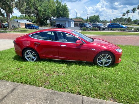 Used 2016 Tesla Model S 90D image 4