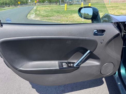 Used 2008 Saturn Sky image 3