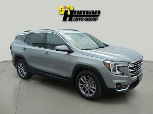 Used 2024 GMC Terrain SLT image 7