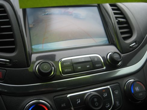 Used 2018 Chevrolet Impala LT image 11