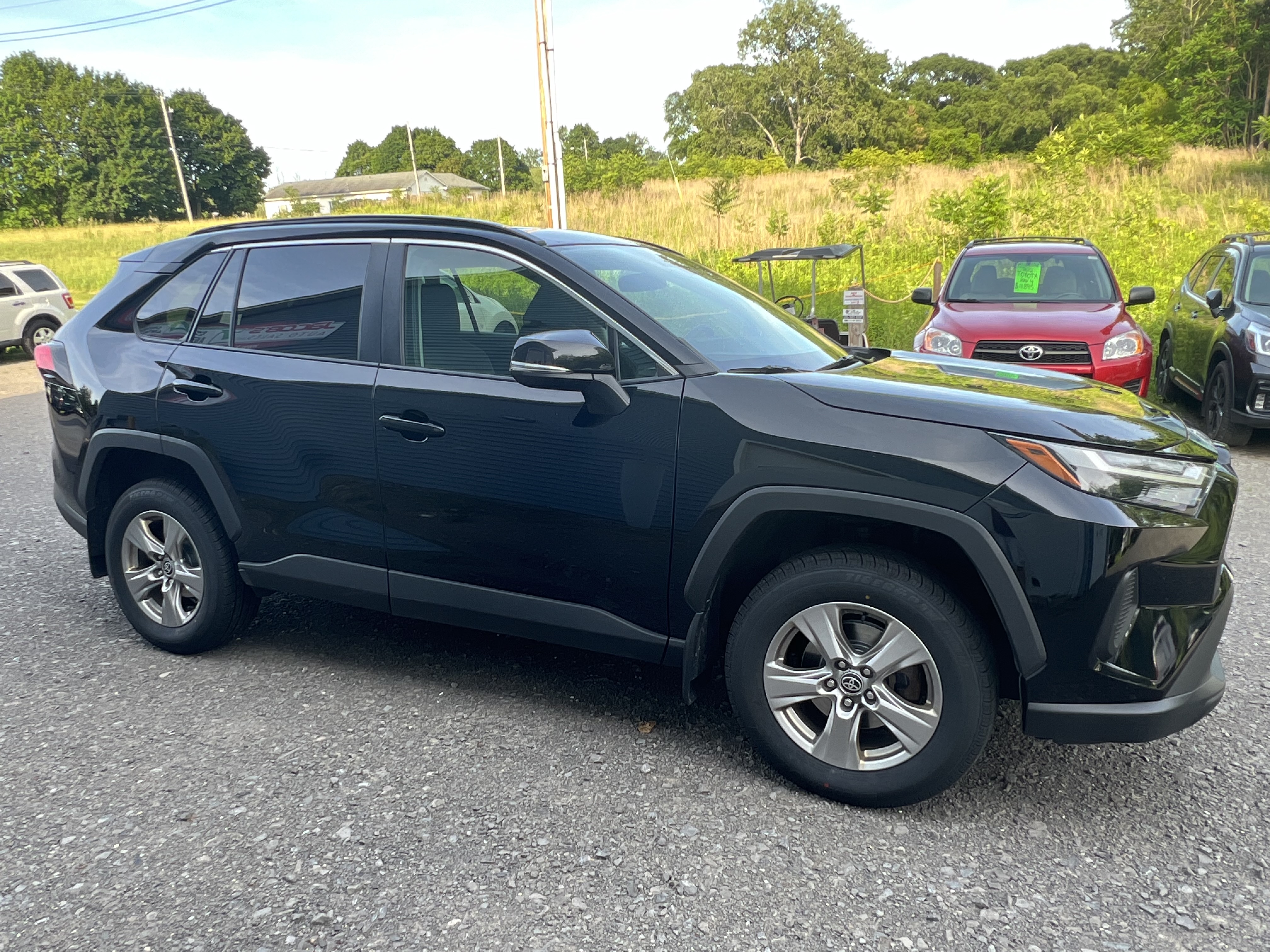 Used 2022 Toyota RAV4 AWD XLE w/ Convenience Package image 3