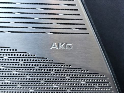 Used 2025 Cadillac Optiq Sport 2 image 13