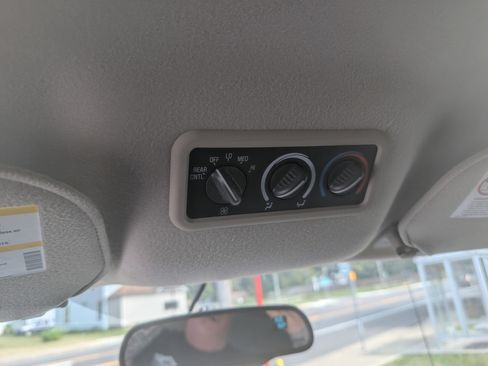 Used 2006 GMC Savana 3500 LS image 12