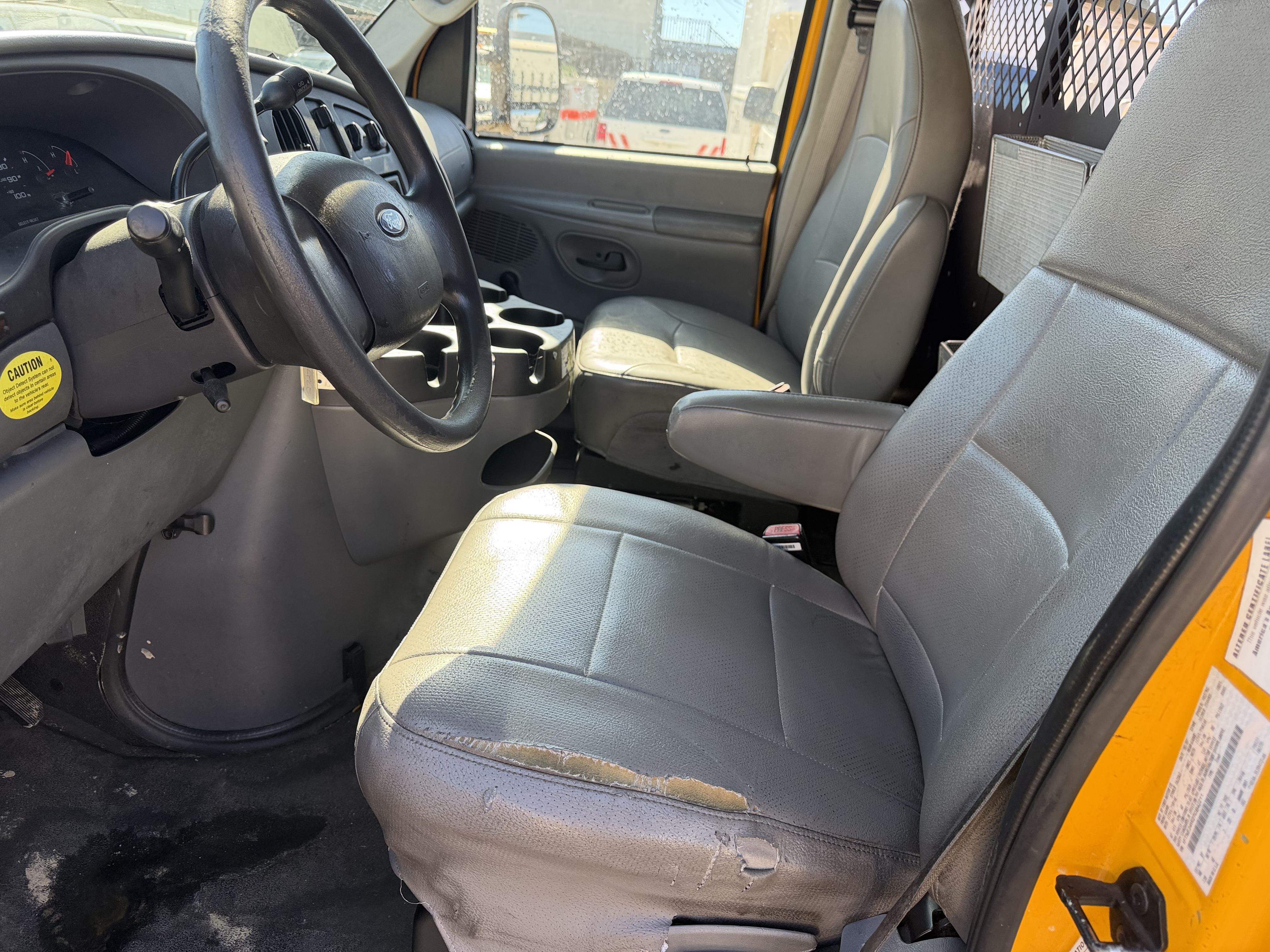 Used 2007 Ford E-250 and Econoline 250 UNAVAIL RWD image 12