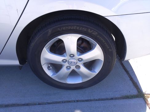 Used 2010 Hyundai Elantra SE image 33