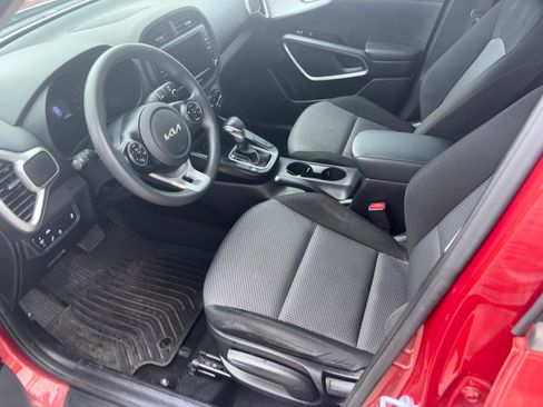 Used 2022 Kia Soul Sport FWD image 5