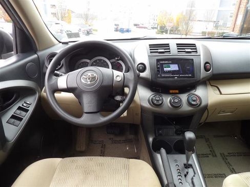 Used 2010 Toyota RAV4 image 13